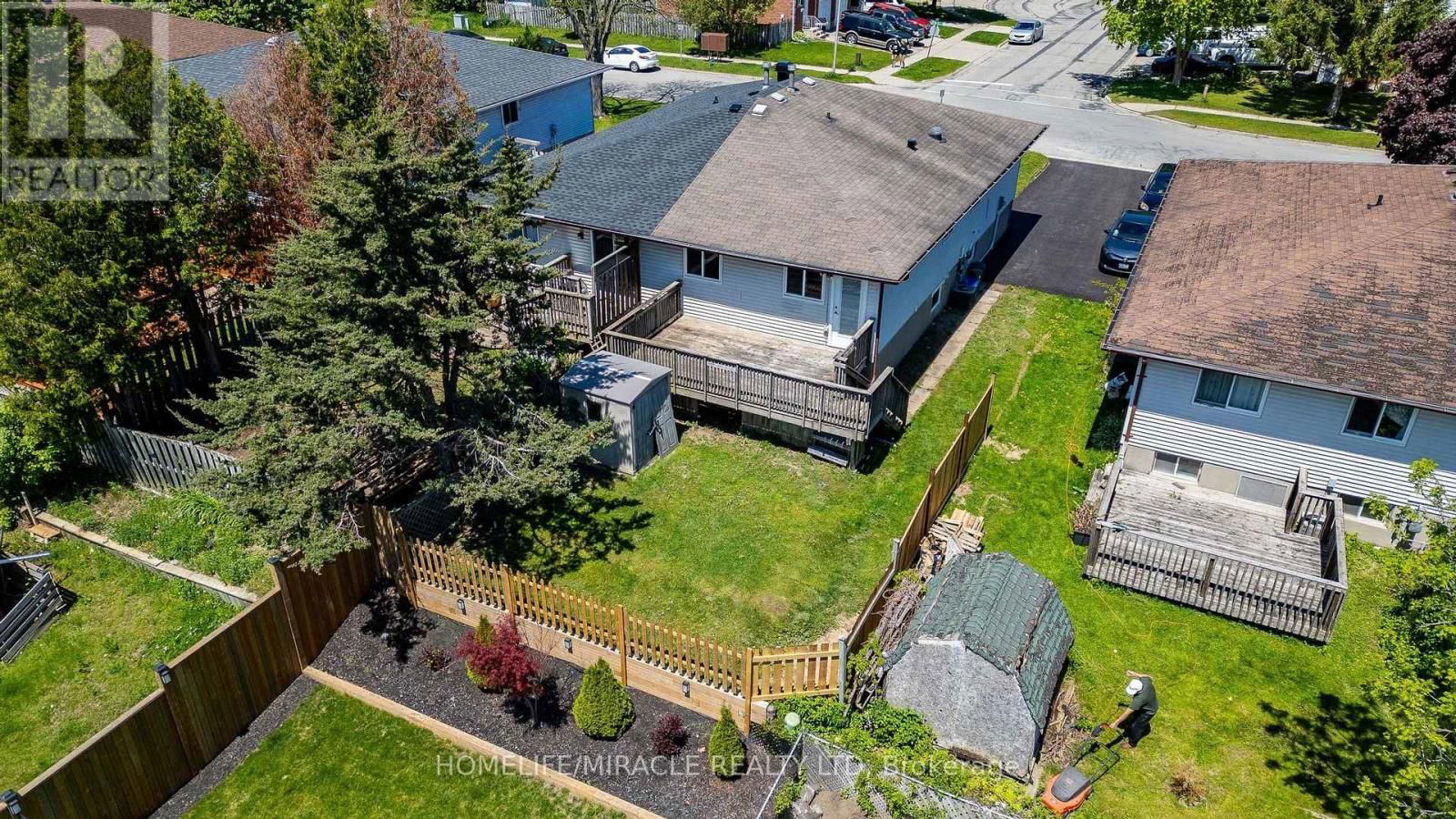 119 NICKOLAS CRESCENT Image 40