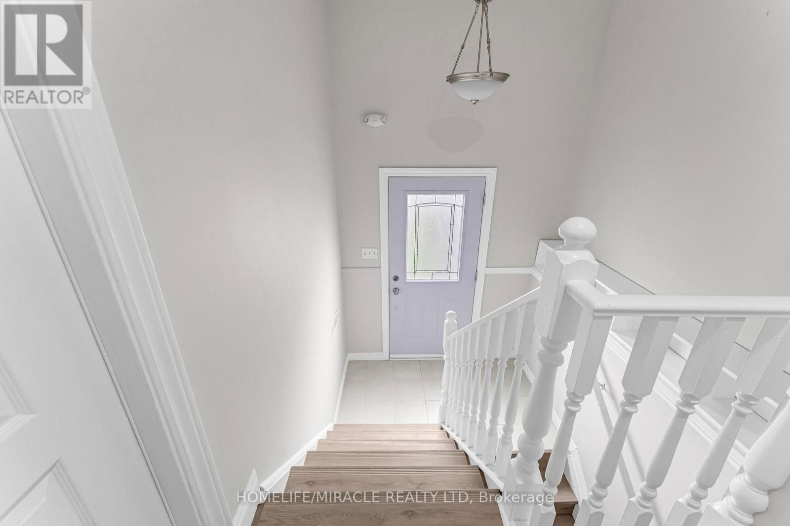 119 NICKOLAS CRESCENT Image 5