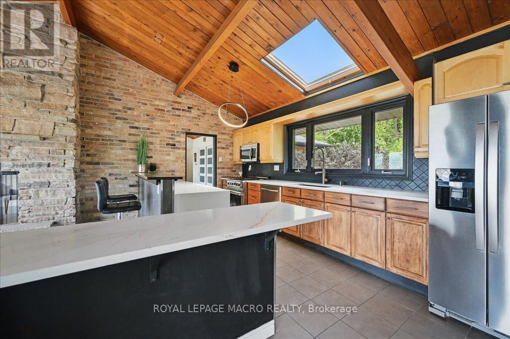 33 LESLIE DRIVE Image 15