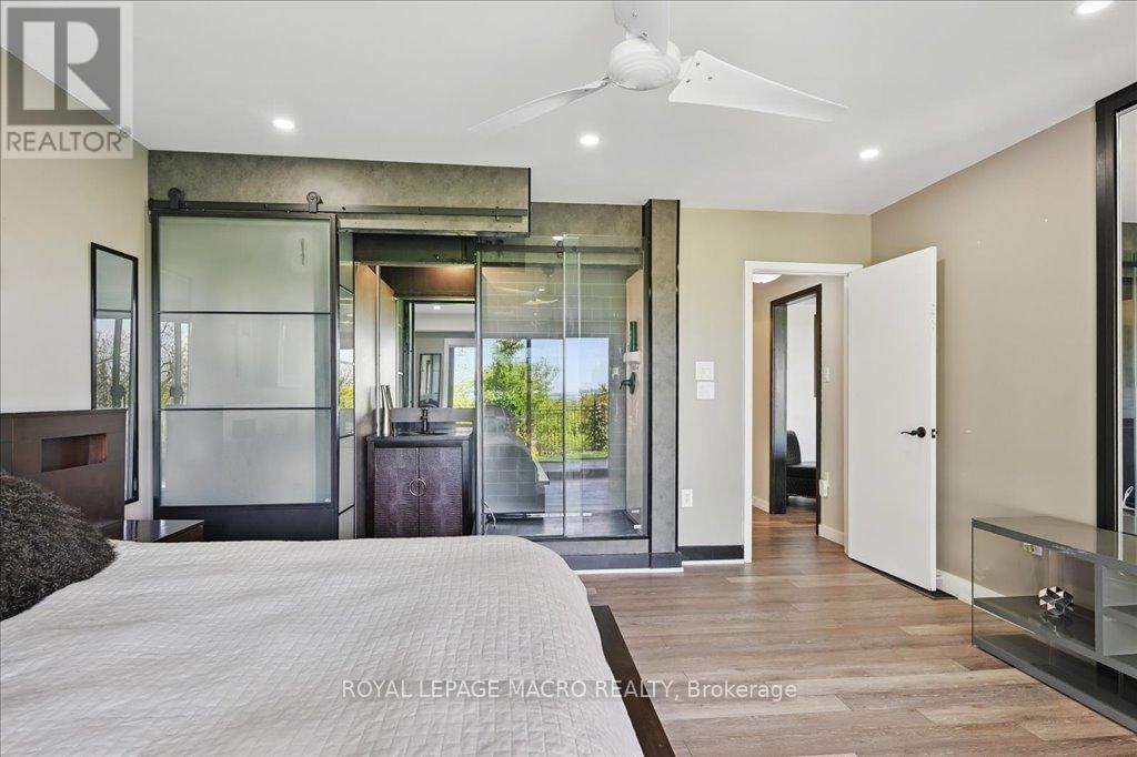 33 LESLIE DRIVE Image 27