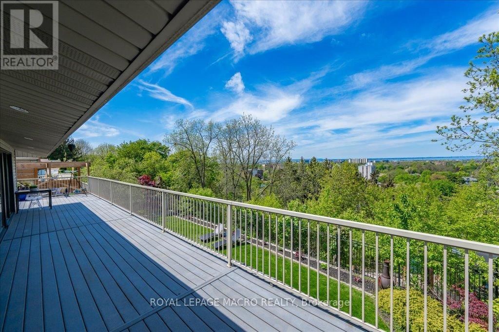 33 LESLIE DRIVE Image 36
