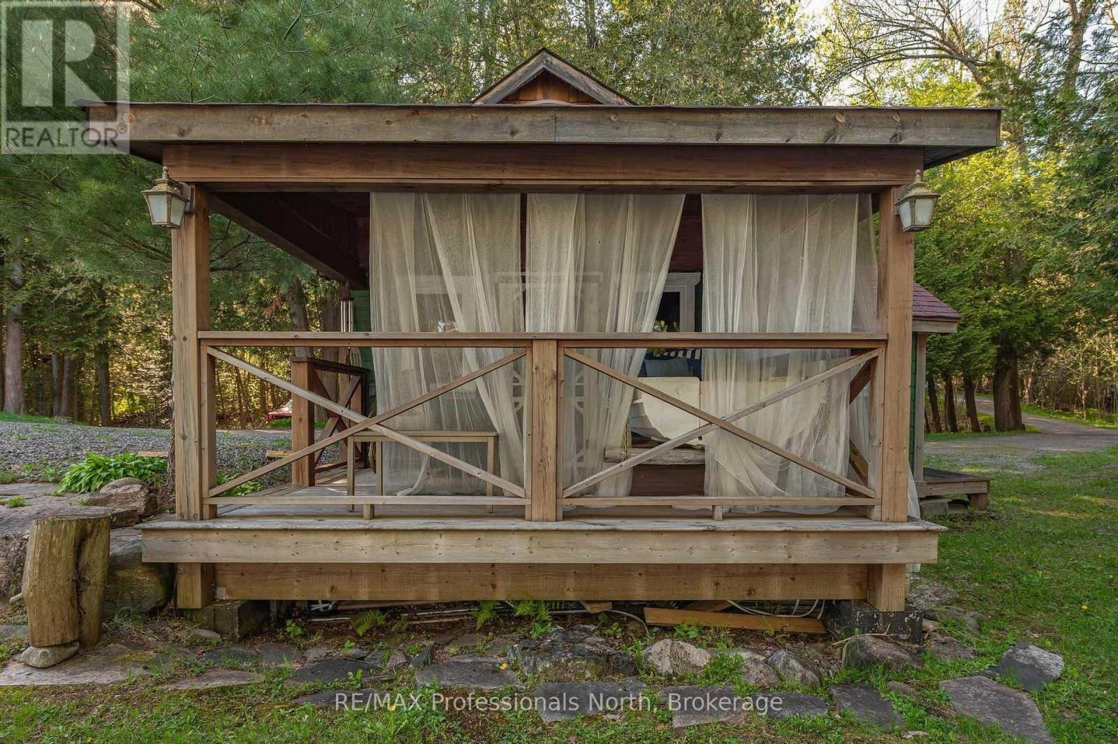 1484 BAT LAKE ROAD Image 31