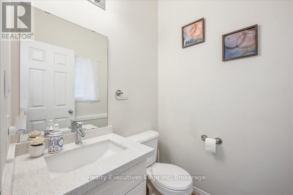 5 - 210 DAWN AVENUE Image 19