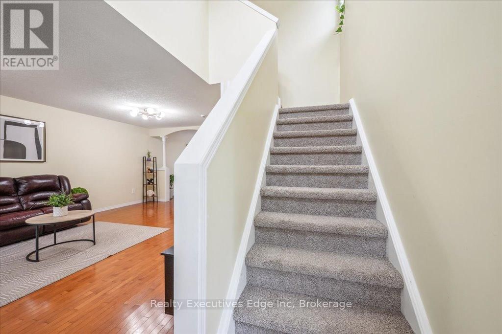 5 - 210 DAWN AVENUE Image 20