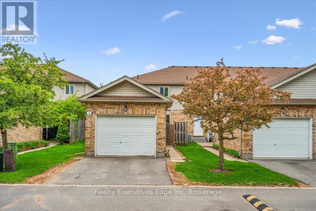 5 - 210 DAWN AVENUE Image 32