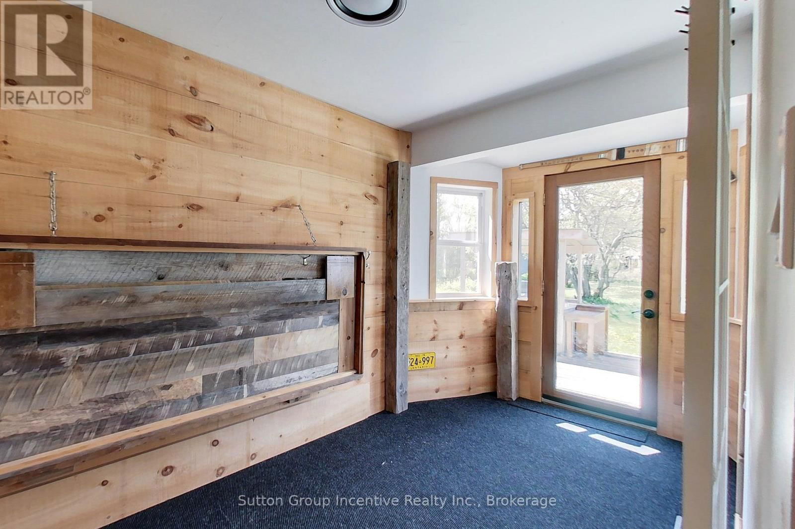 114 TYROL AVENUE Image 14