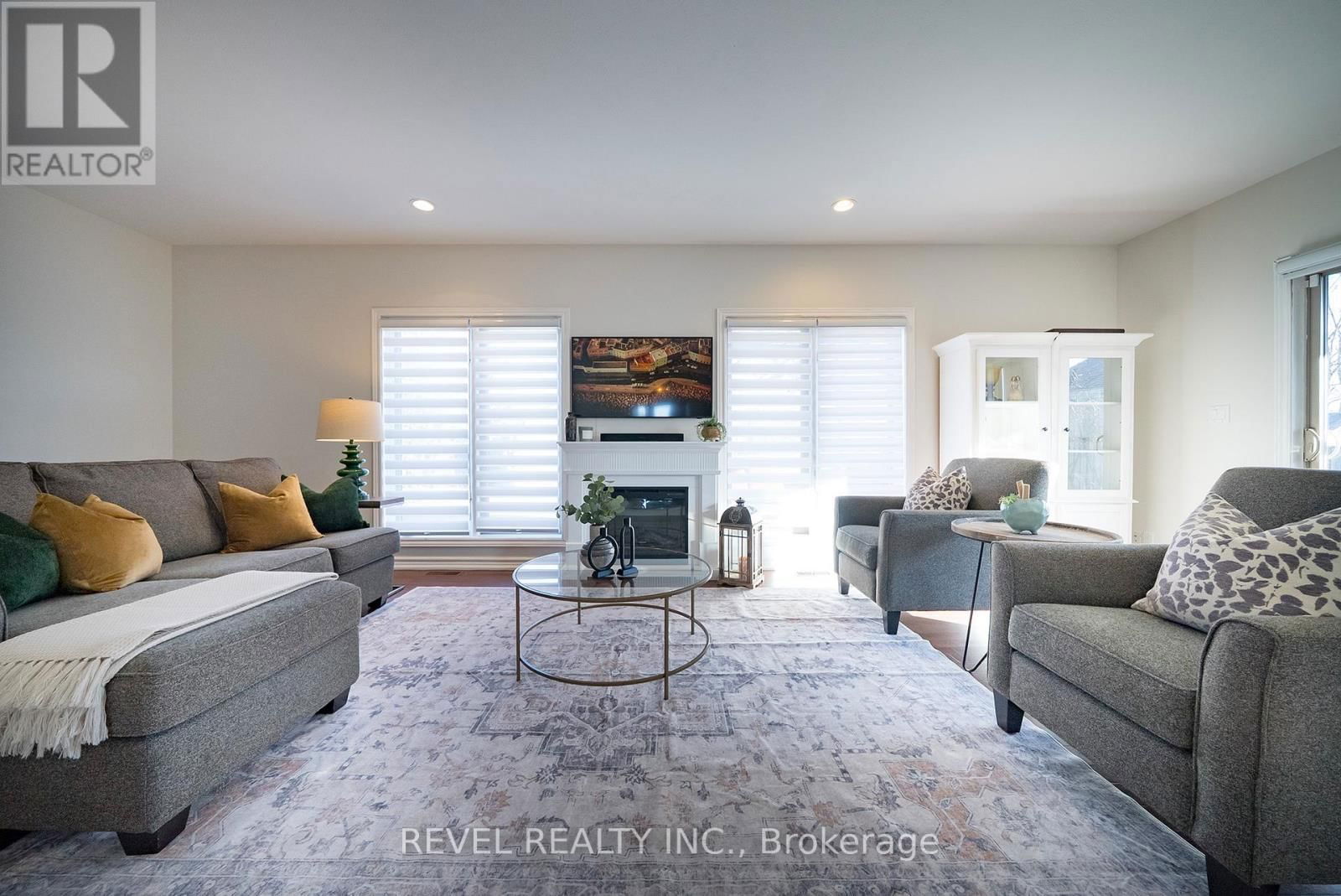 38 DAVIS STREET Image 11