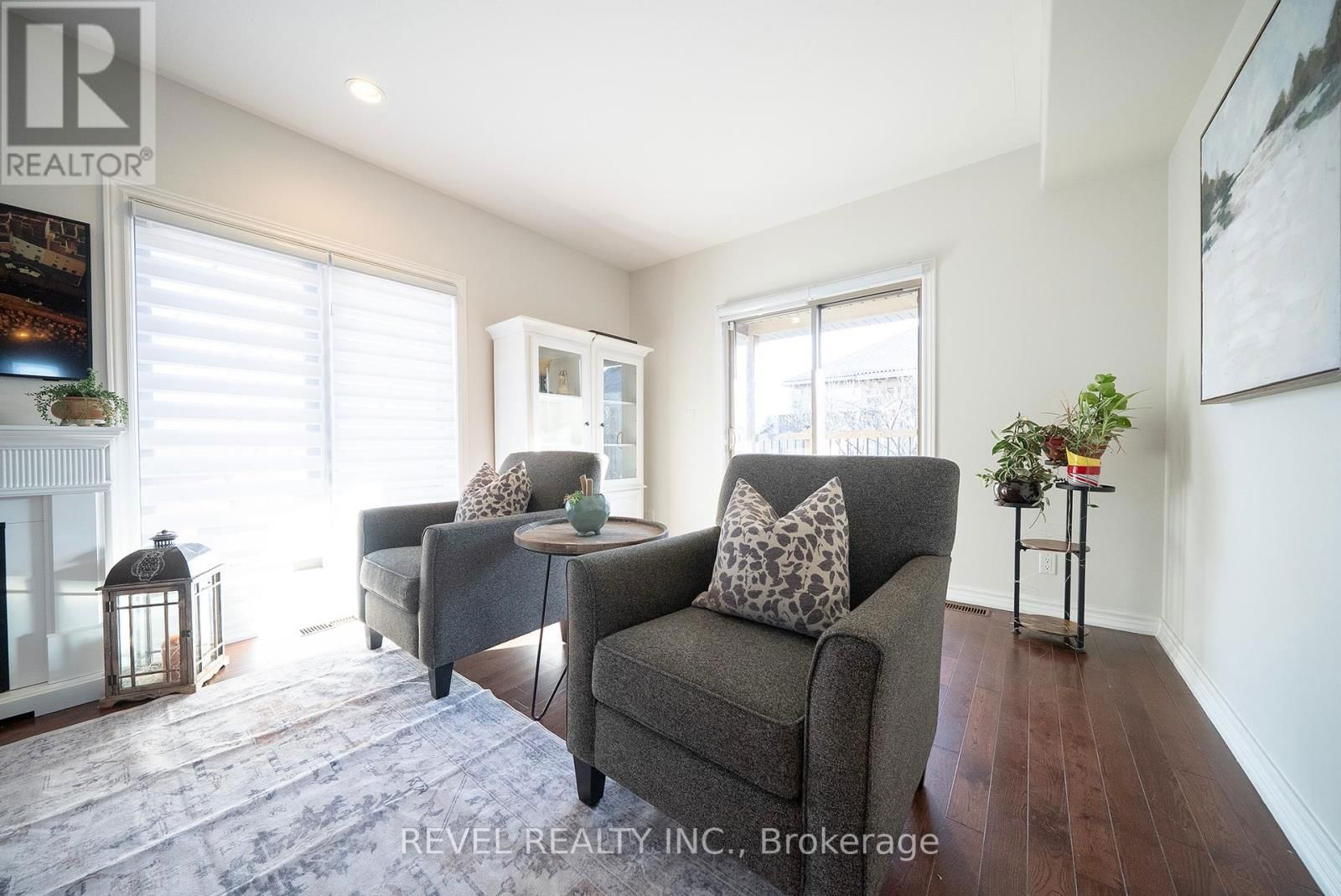 38 DAVIS STREET Image 12
