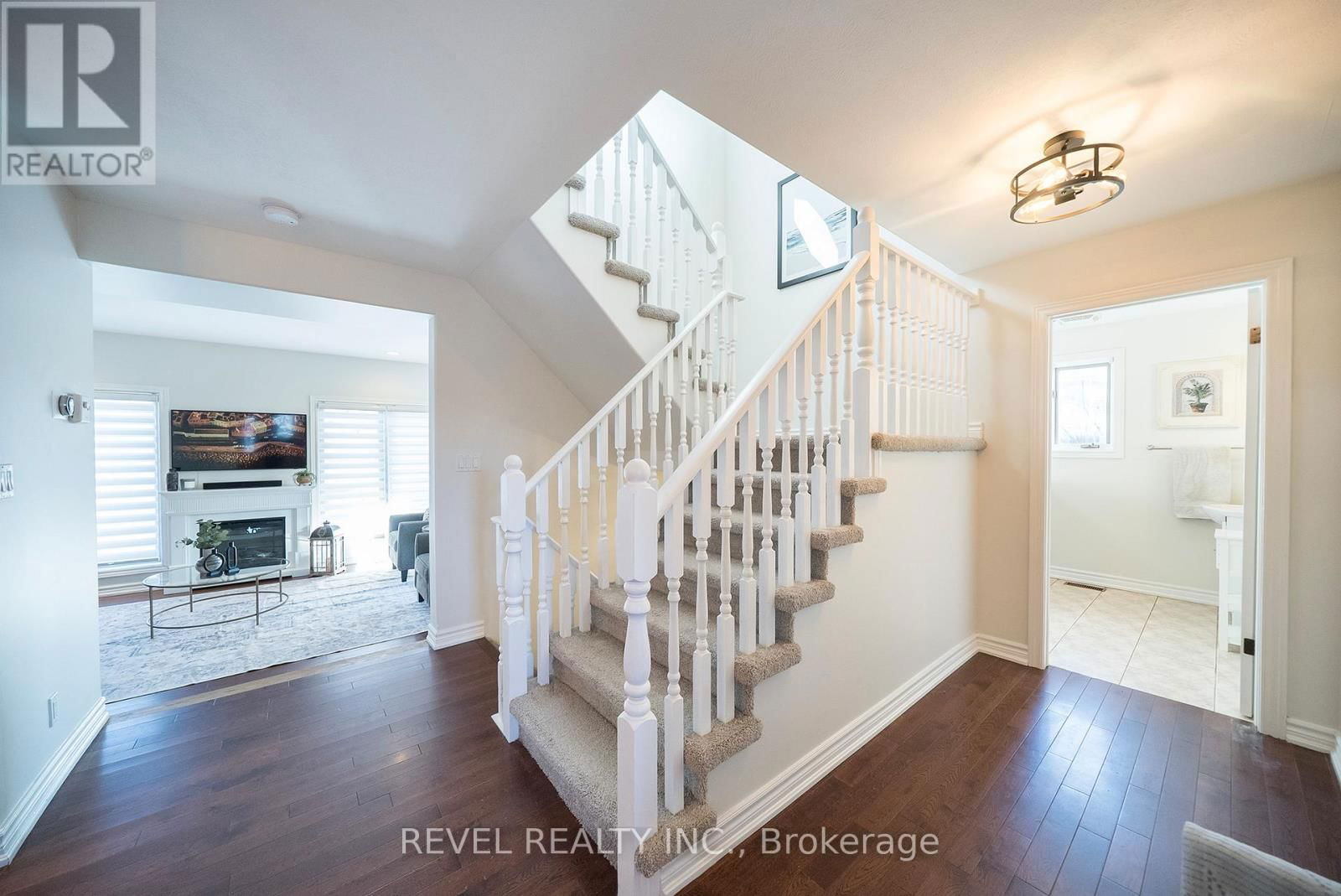 38 DAVIS STREET Image 16