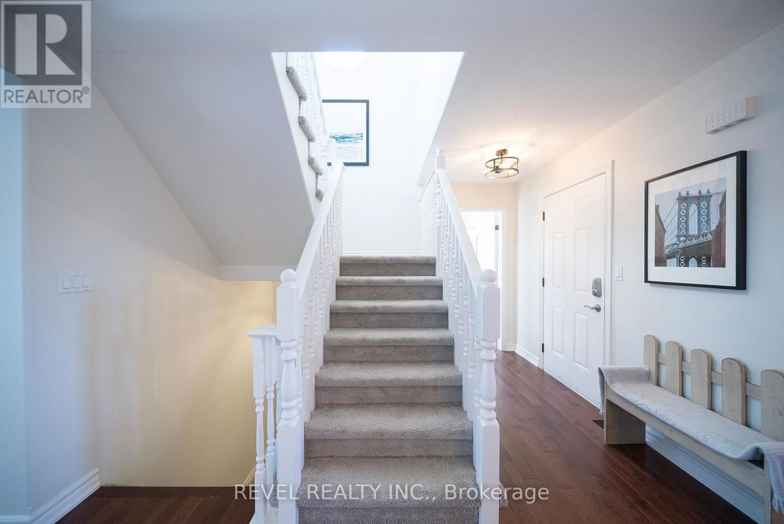 38 DAVIS STREET Image 17