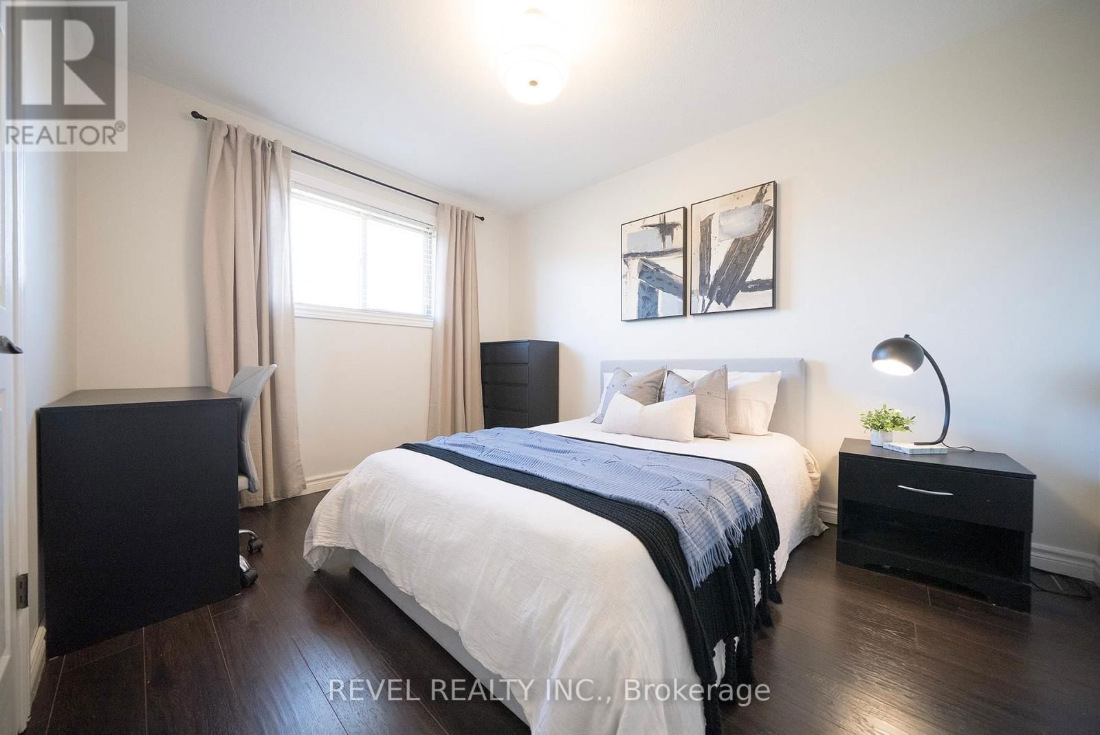 38 DAVIS STREET Image 25