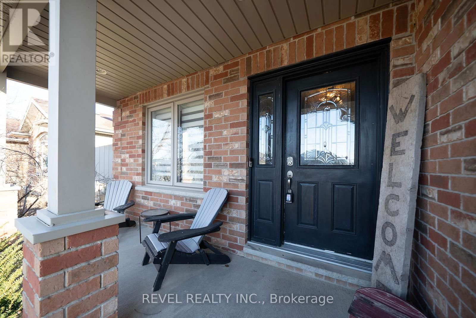 38 DAVIS STREET Image 3