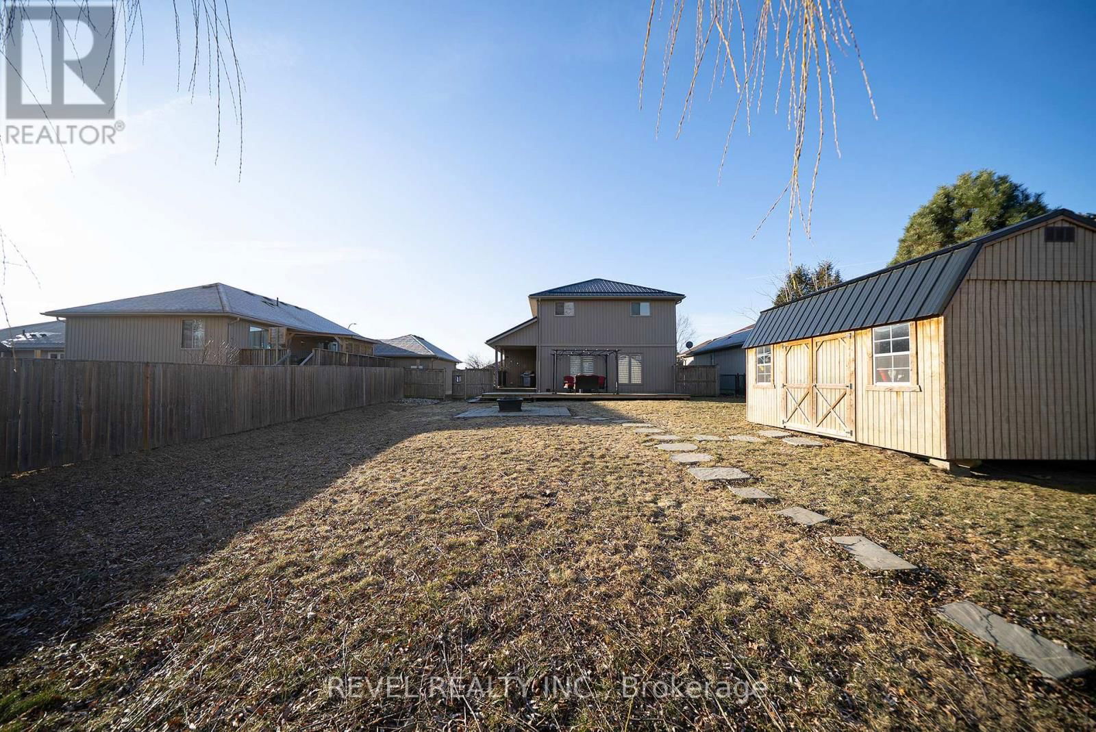 38 DAVIS STREET Image 39
