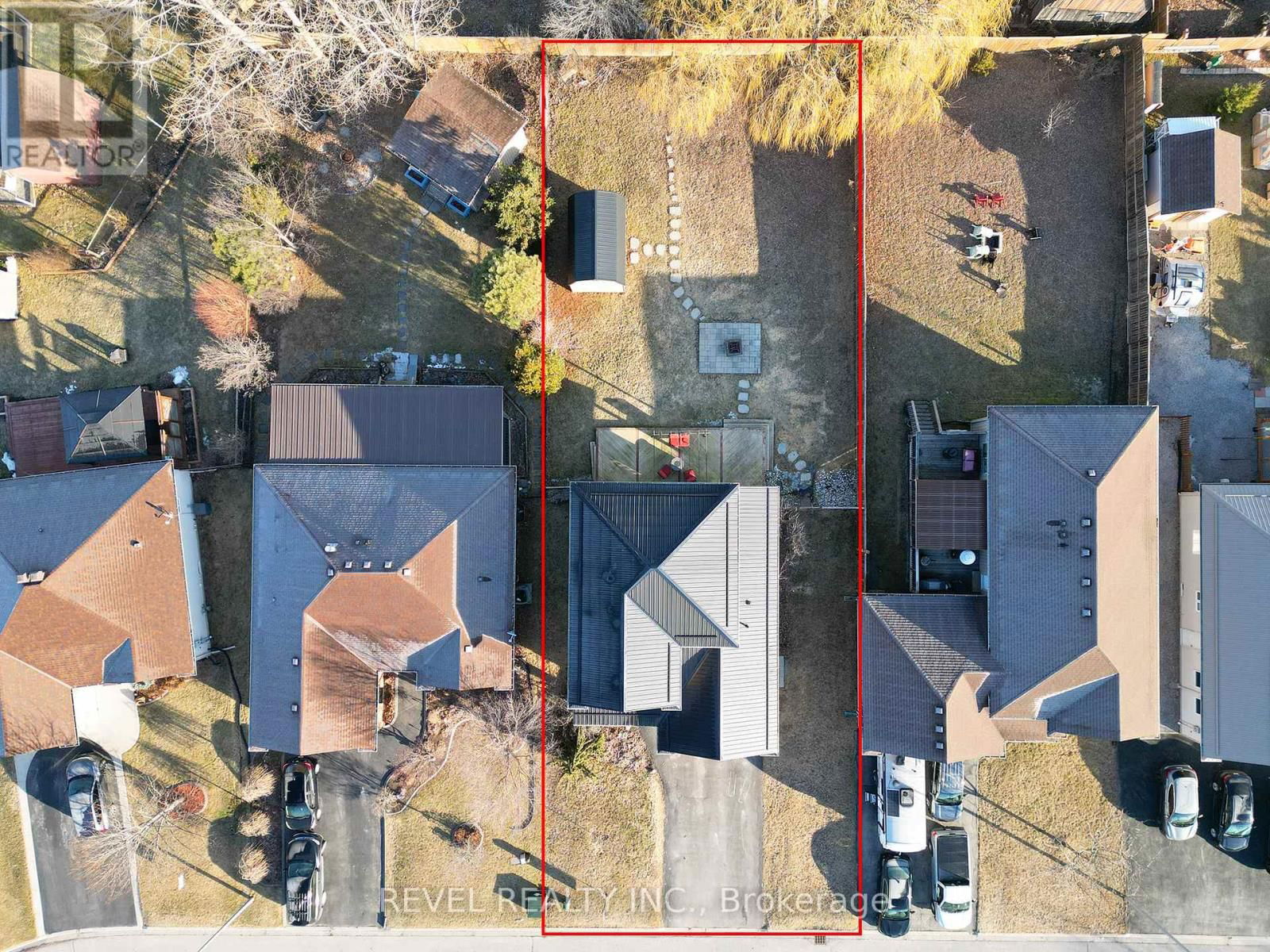 38 DAVIS STREET Image 42