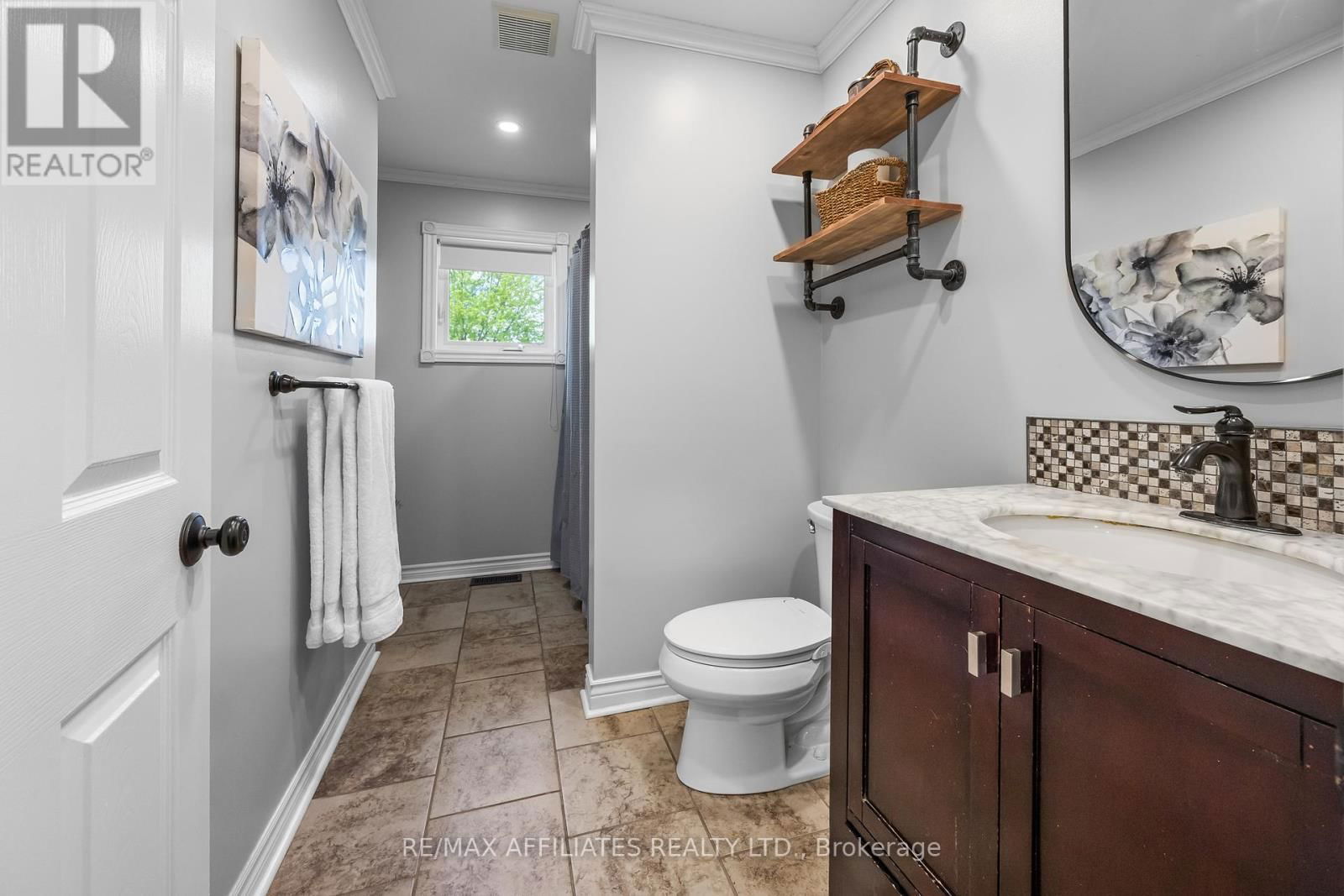 1478 DRUMMOND 6B CORNERS Image 15