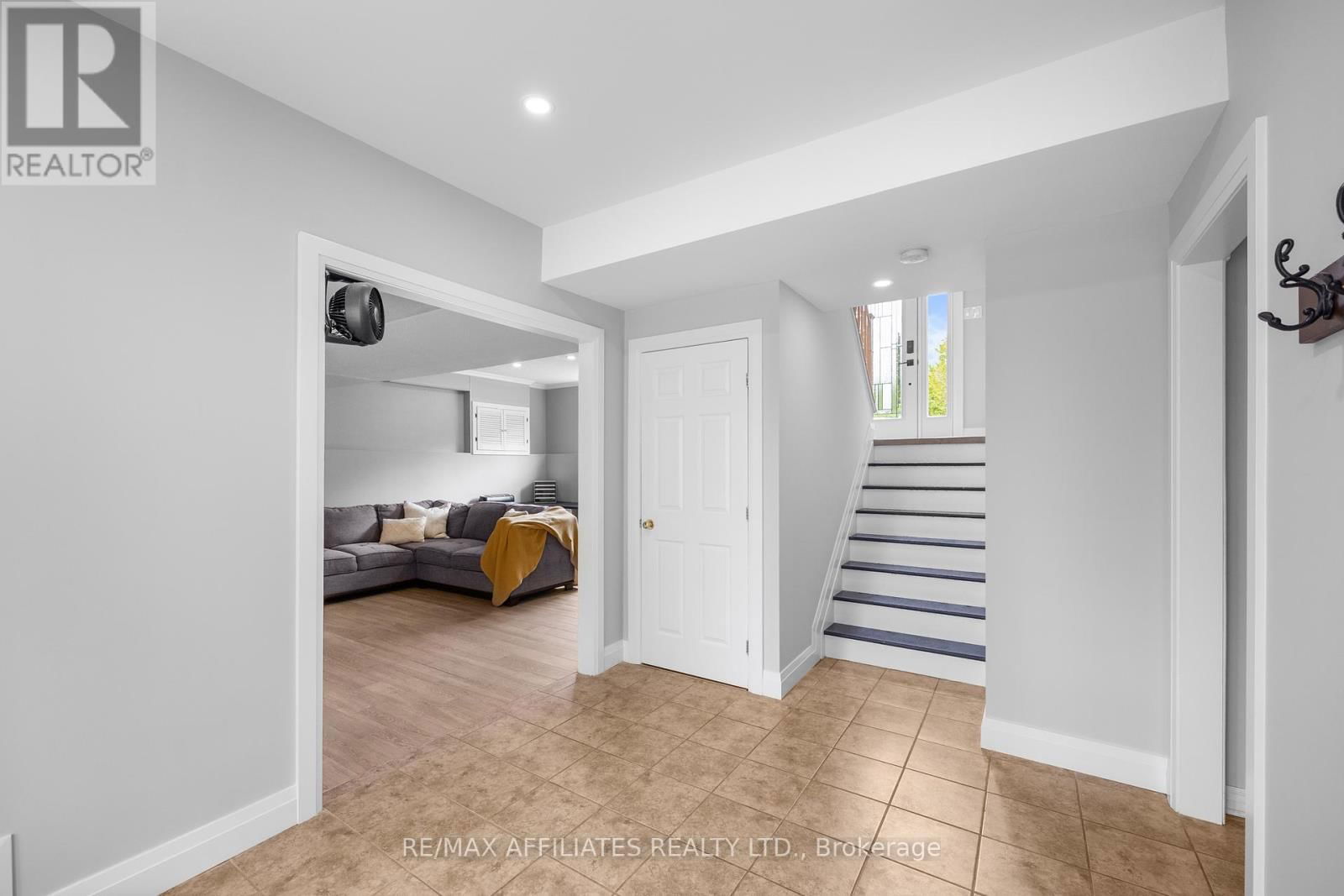 1478 DRUMMOND 6B CORNERS Image 18