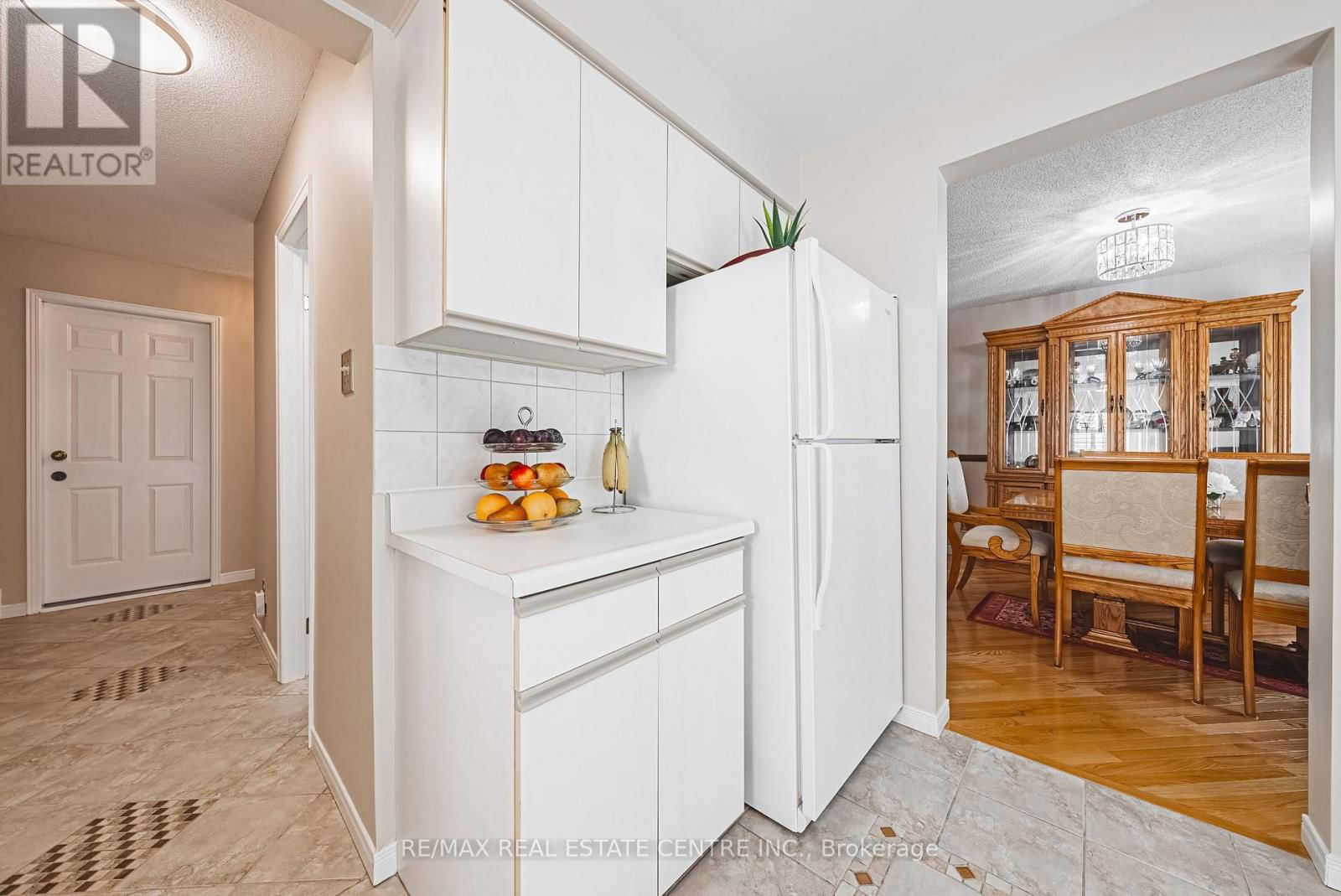 27 WESTCHESTER DRIVE Image 16