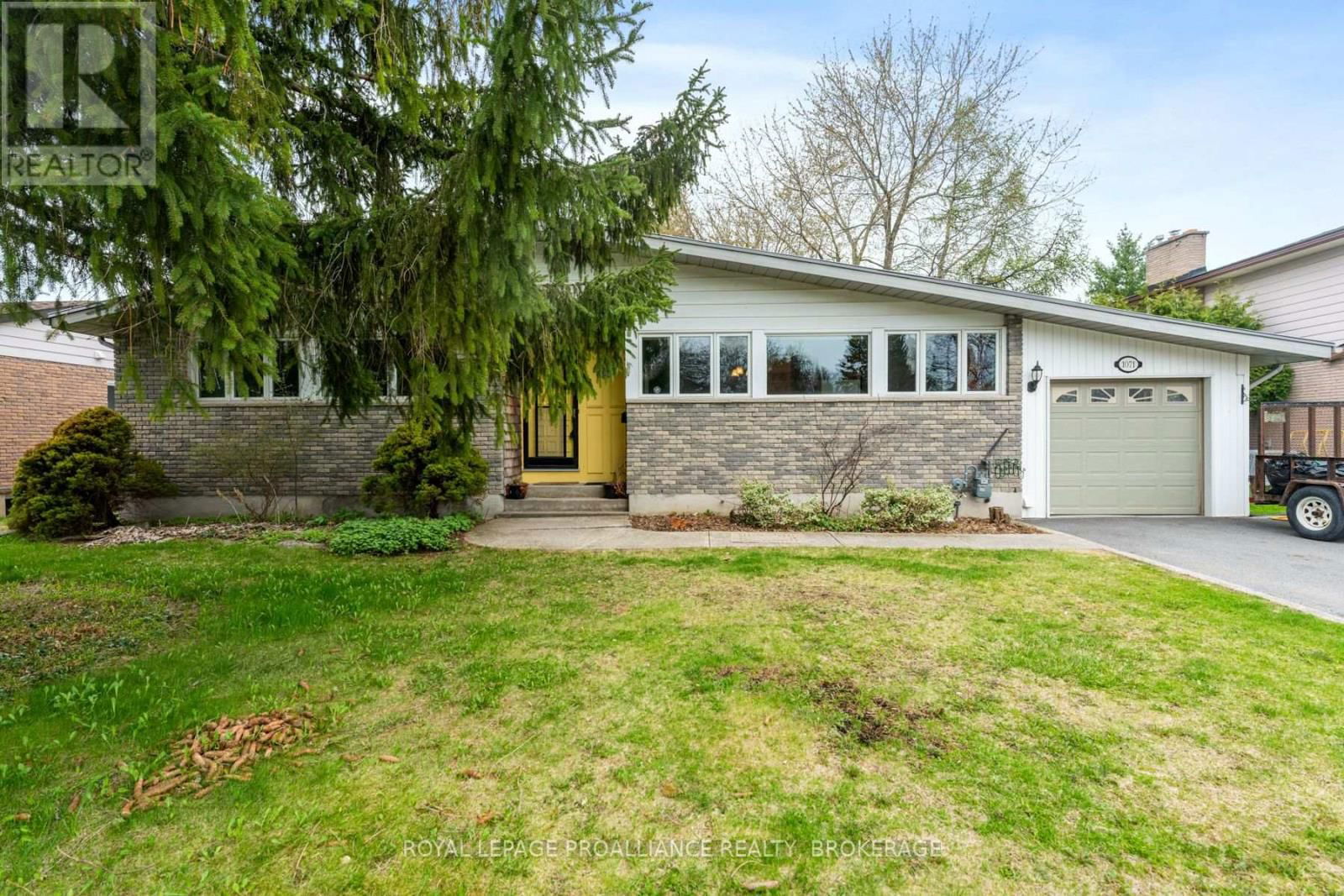 1071 LINCOLN DRIVE Image 1
