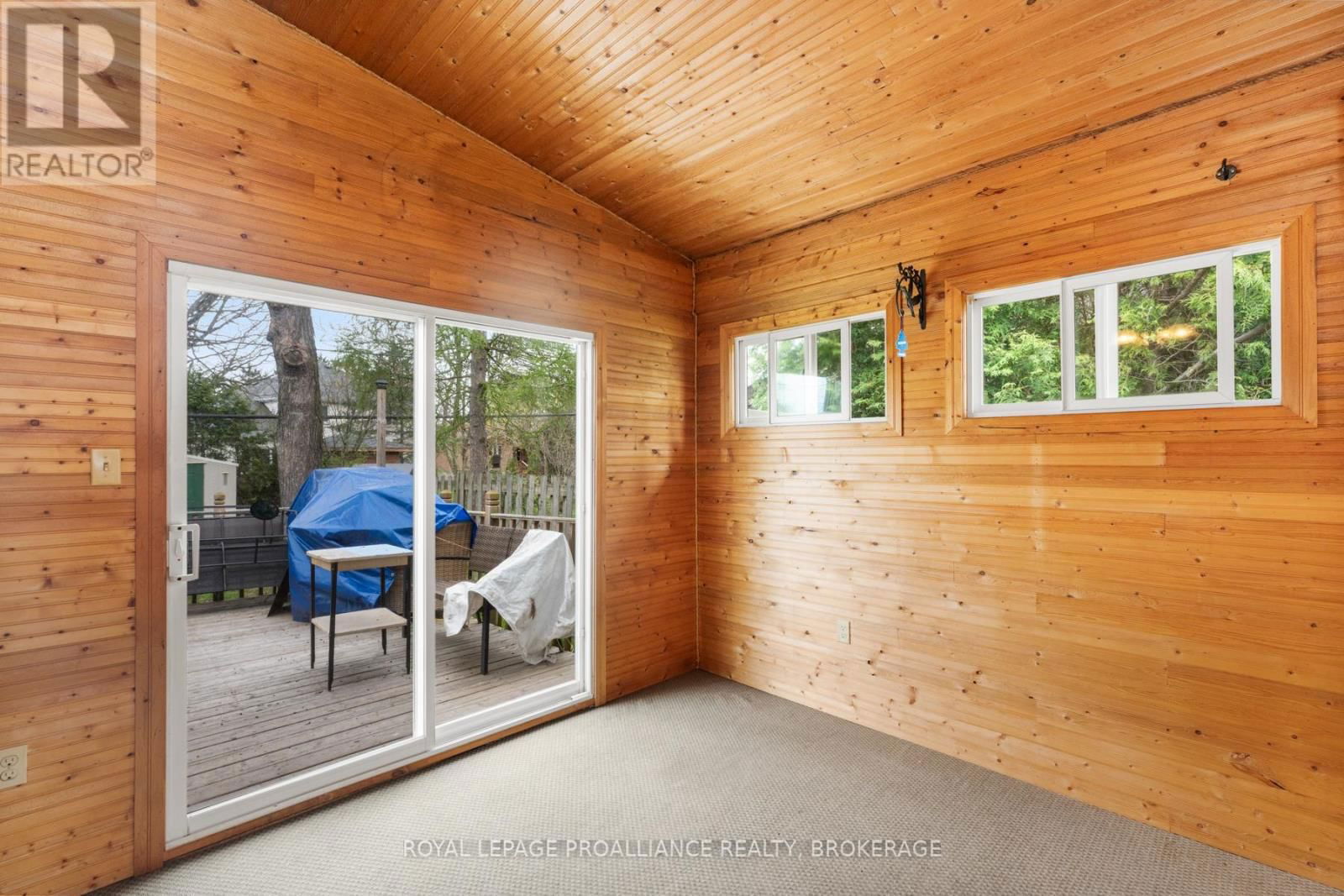 1071 LINCOLN DRIVE Image 44
