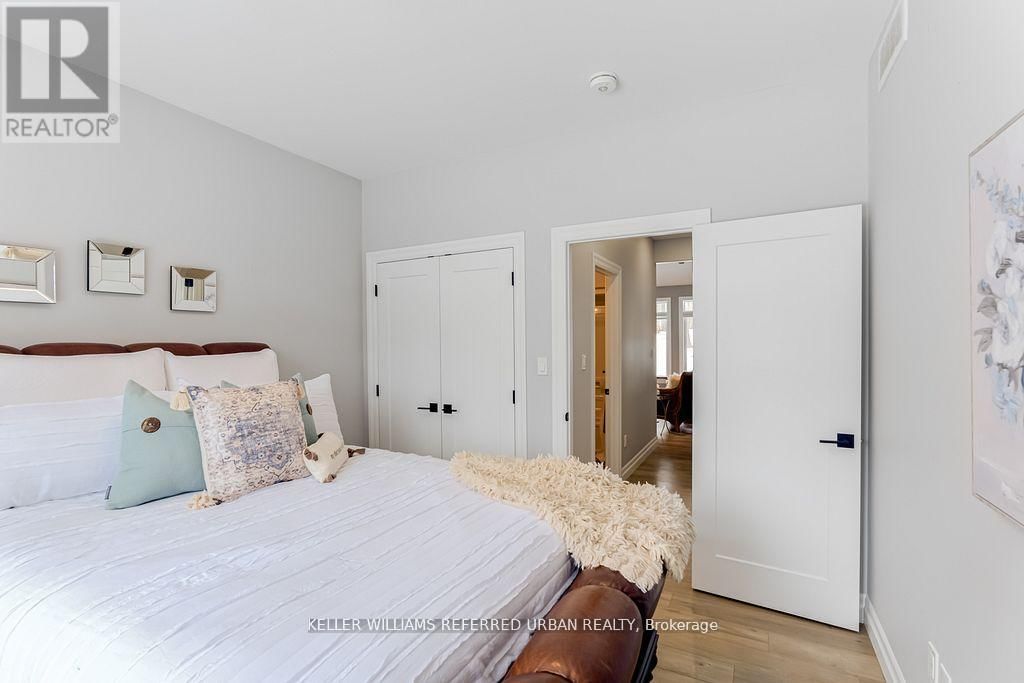 560 CLEARVIEW ROAD Image 21