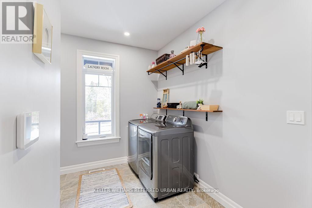 560 CLEARVIEW ROAD Image 25