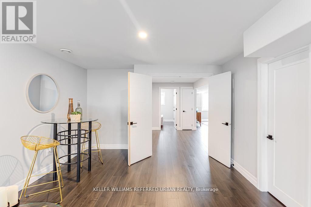 560 CLEARVIEW ROAD Image 28