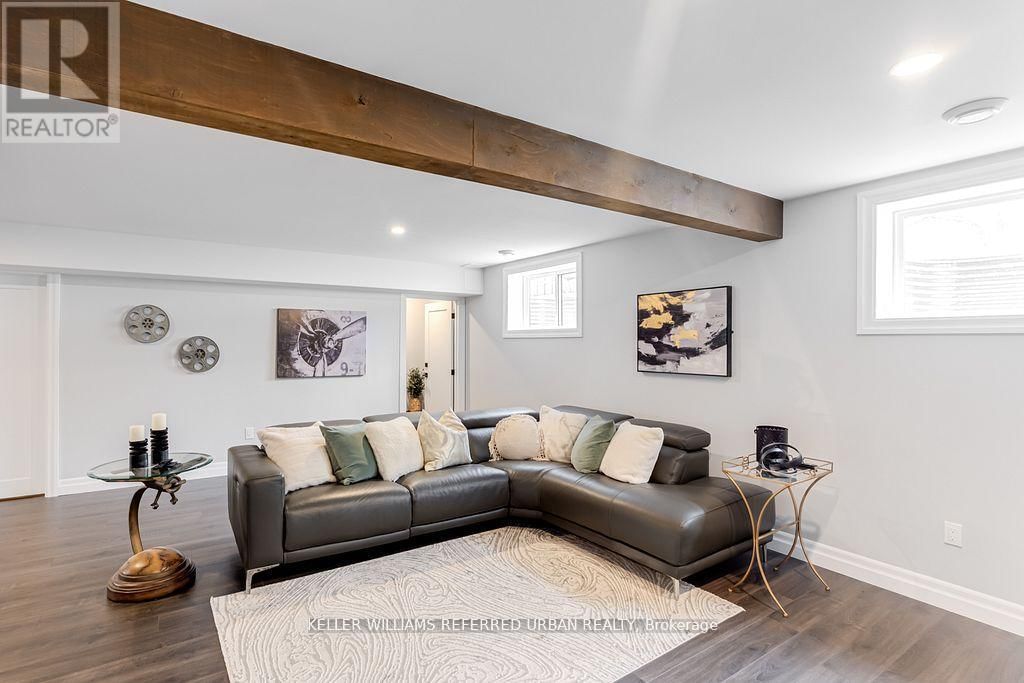 560 CLEARVIEW ROAD Image 31