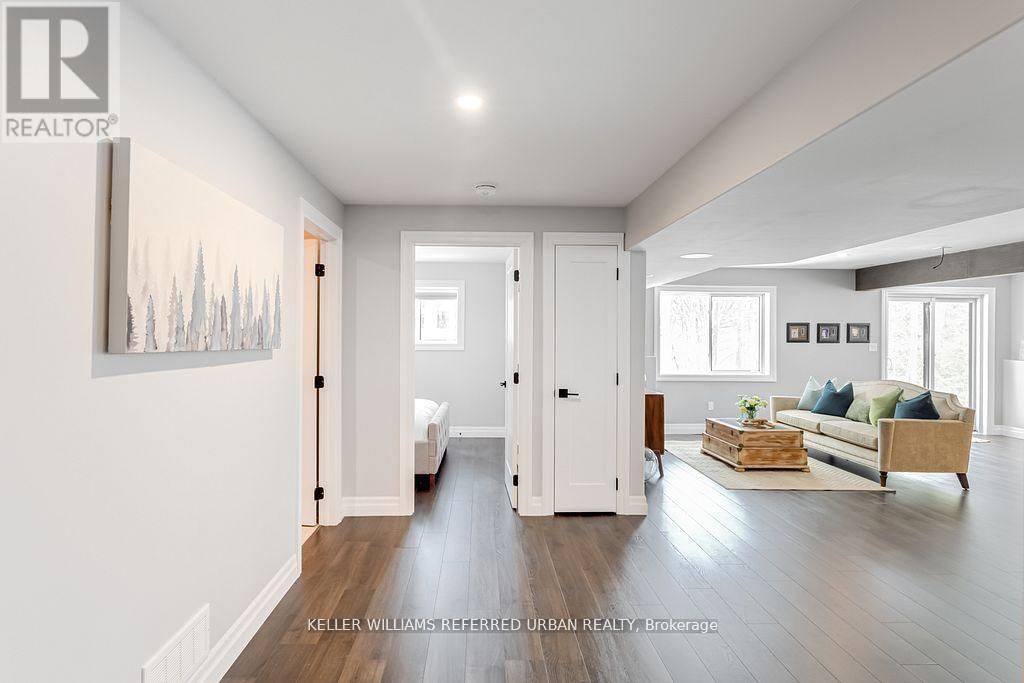560 CLEARVIEW ROAD Image 33