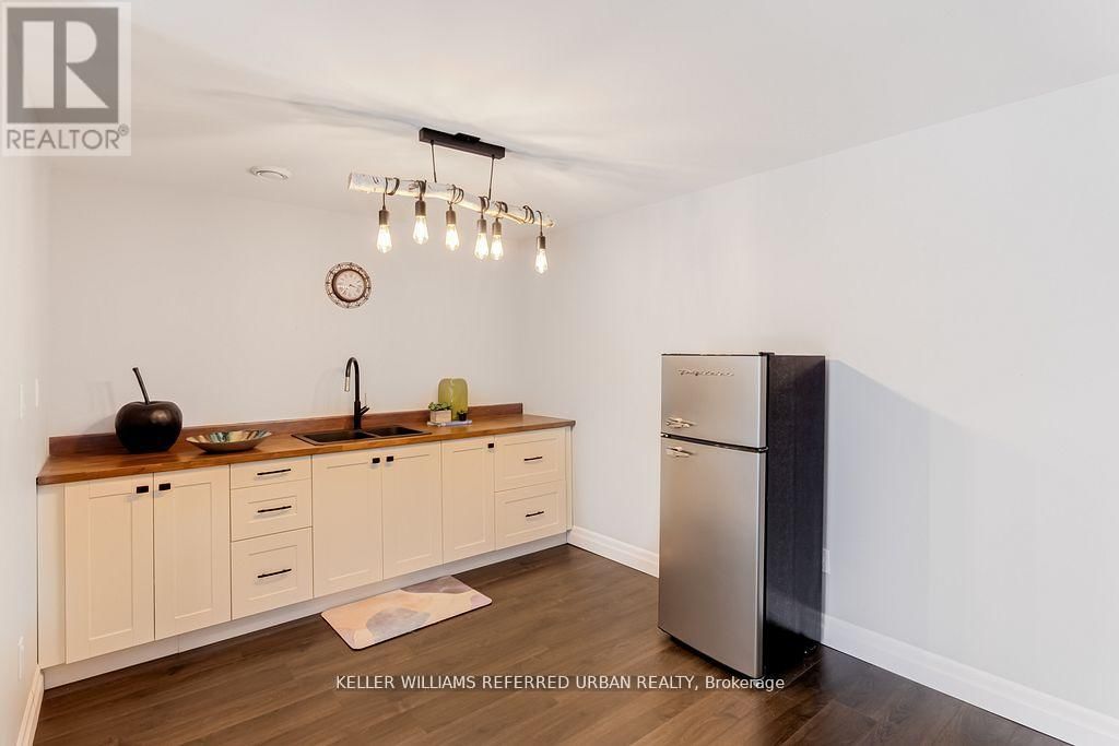 560 CLEARVIEW ROAD Image 36
