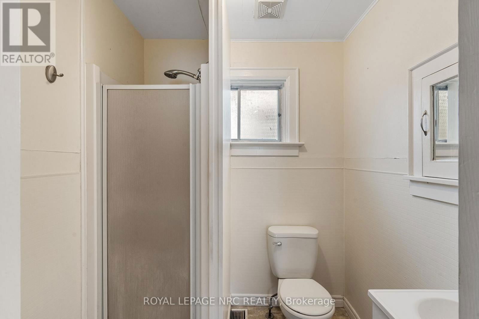4 MOOTE STREET Image 8
