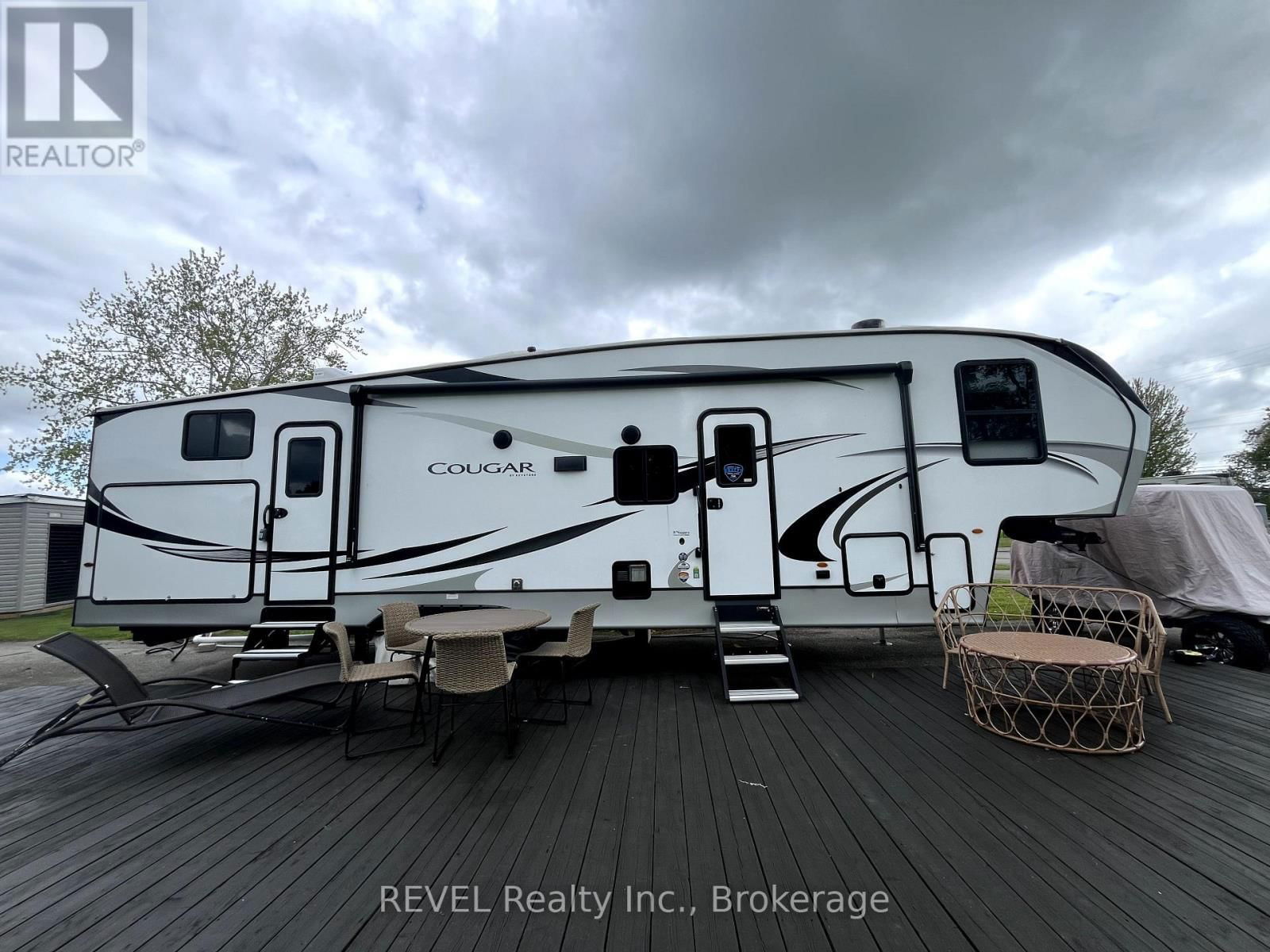 490 EMPIRE ROAD Image 1