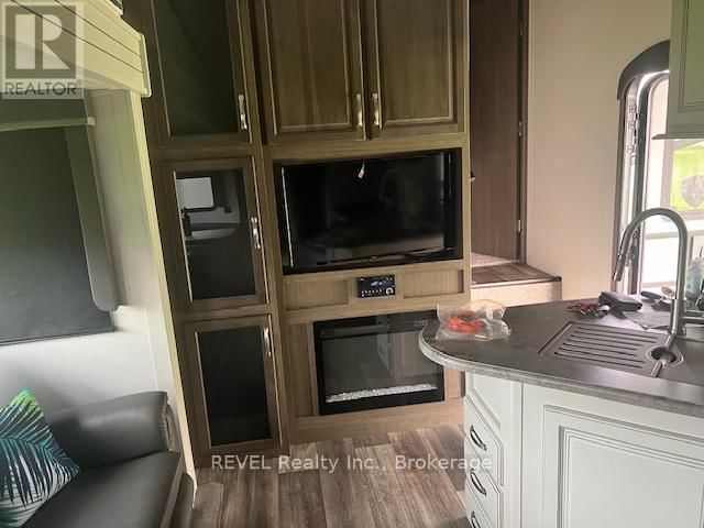 490 EMPIRE ROAD Image 24