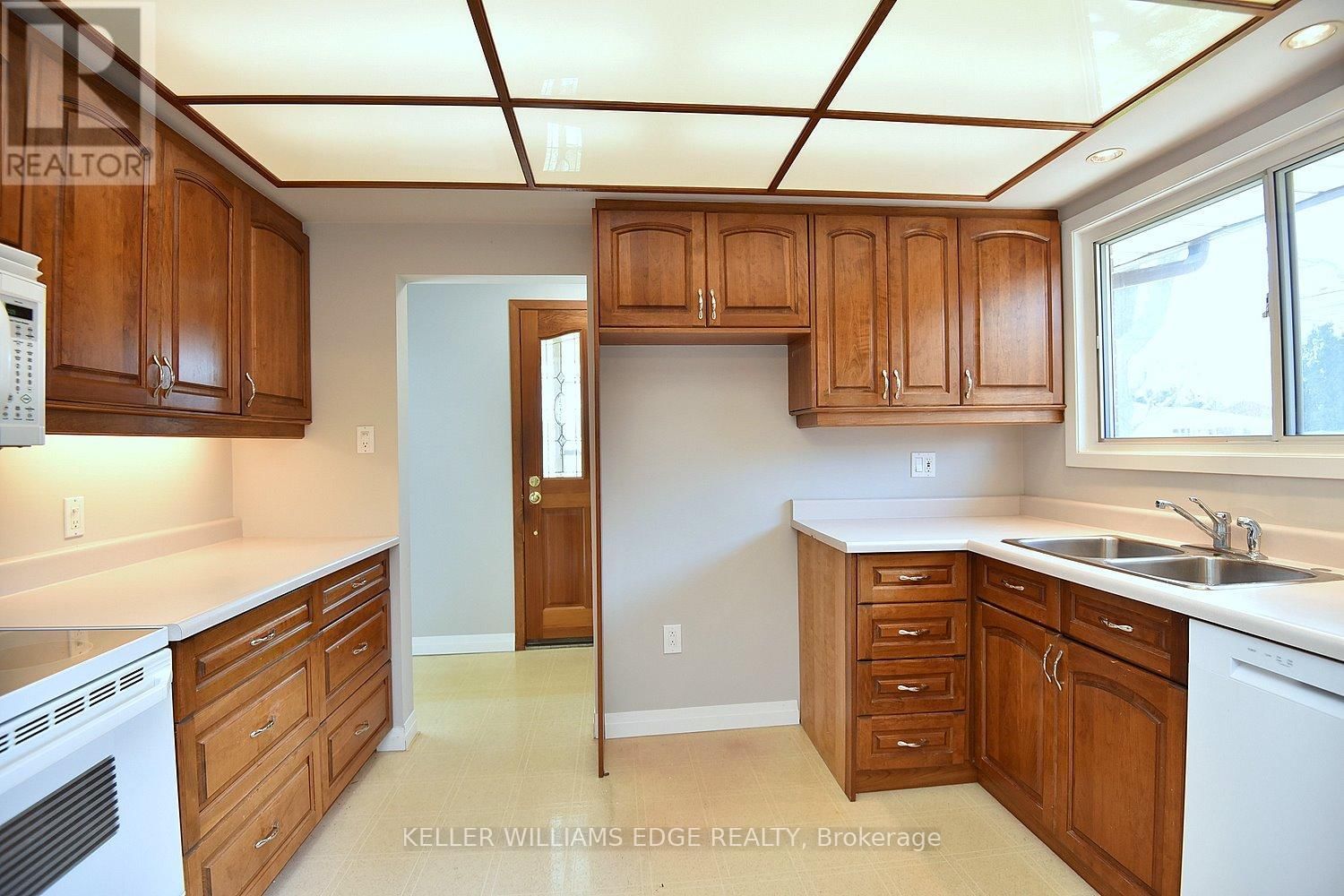 24 BURRWOOD DRIVE Image 18