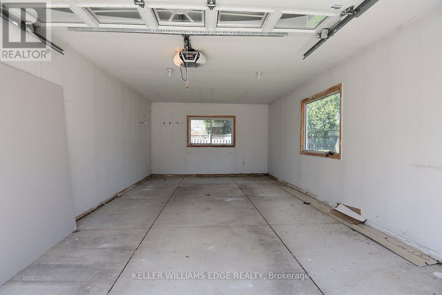 24 BURRWOOD DRIVE Image 36