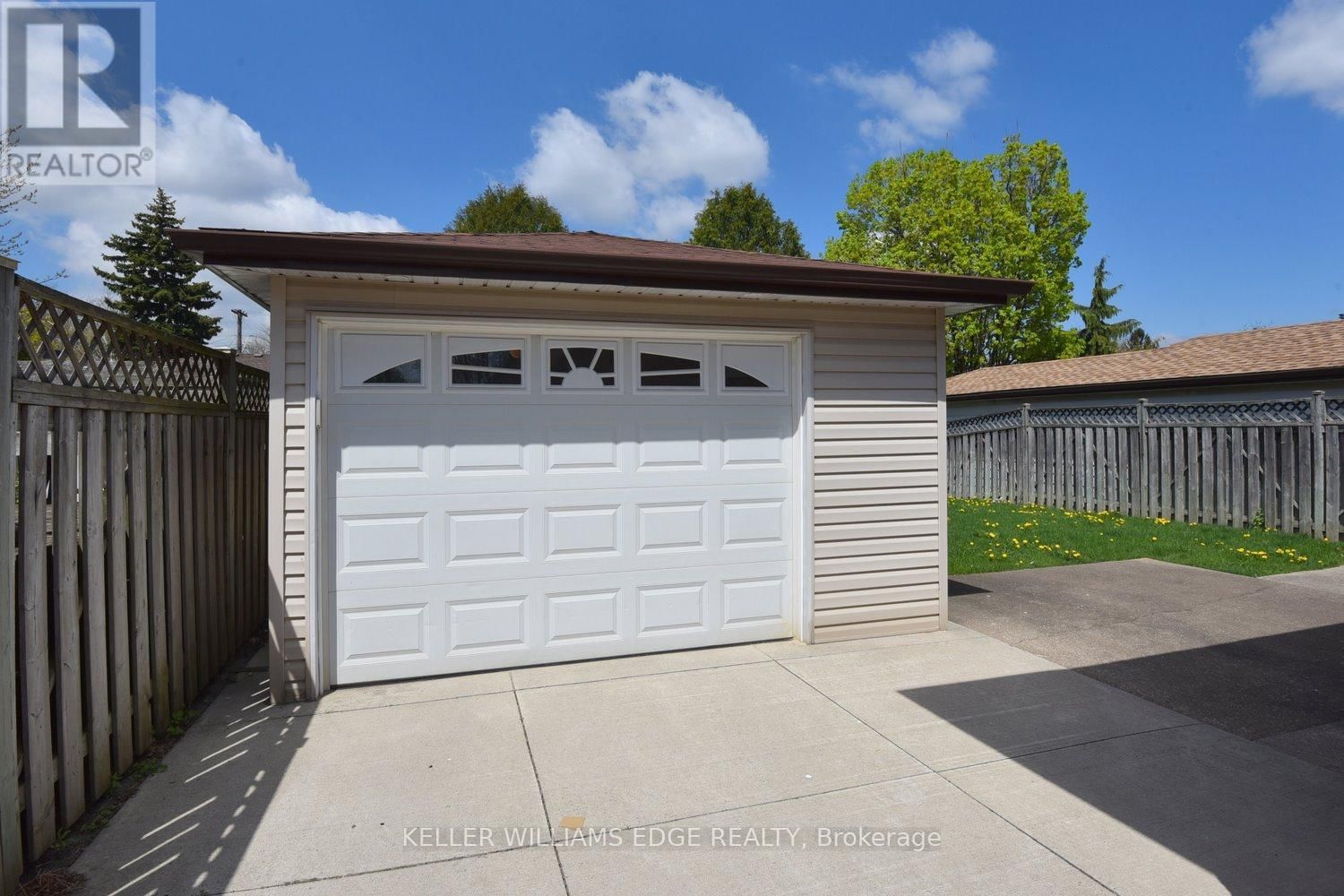 24 BURRWOOD DRIVE Image 38