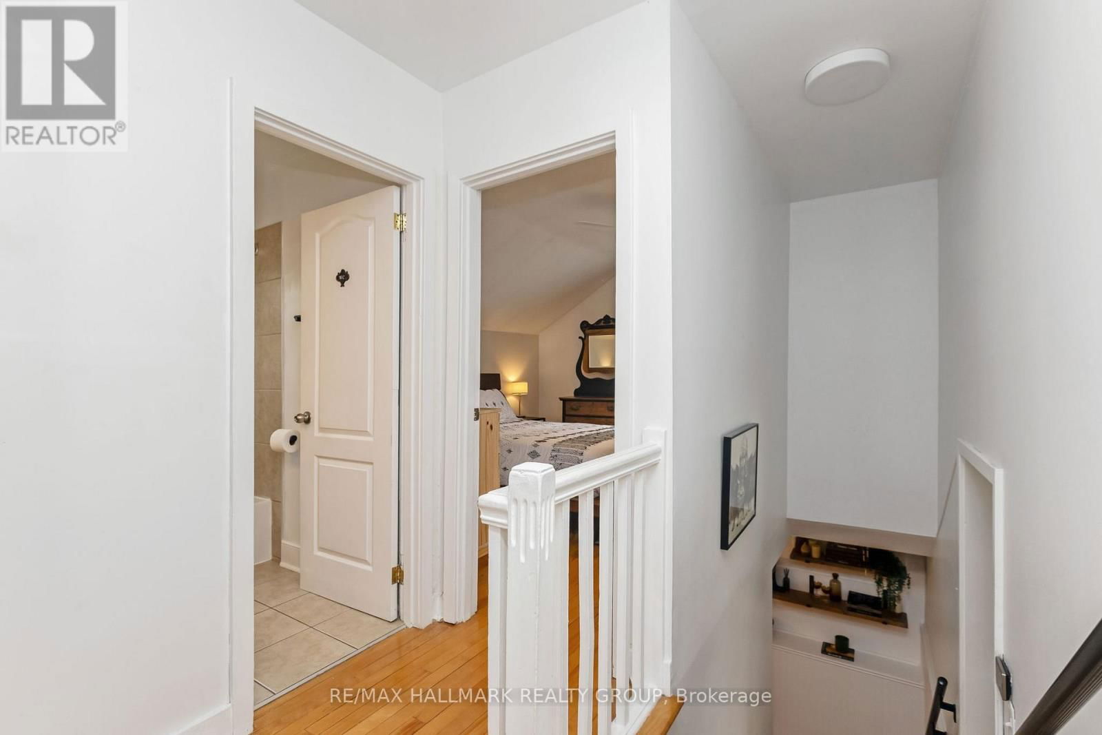 1225 FOXBAR AVENUE Image 23
