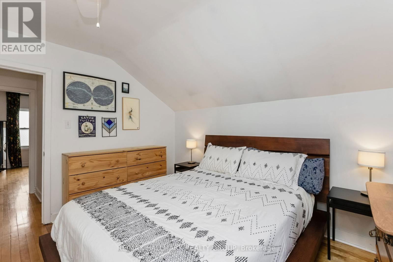 1225 FOXBAR AVENUE Image 25