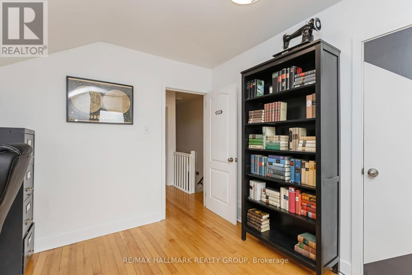 1225 FOXBAR AVENUE Image 30