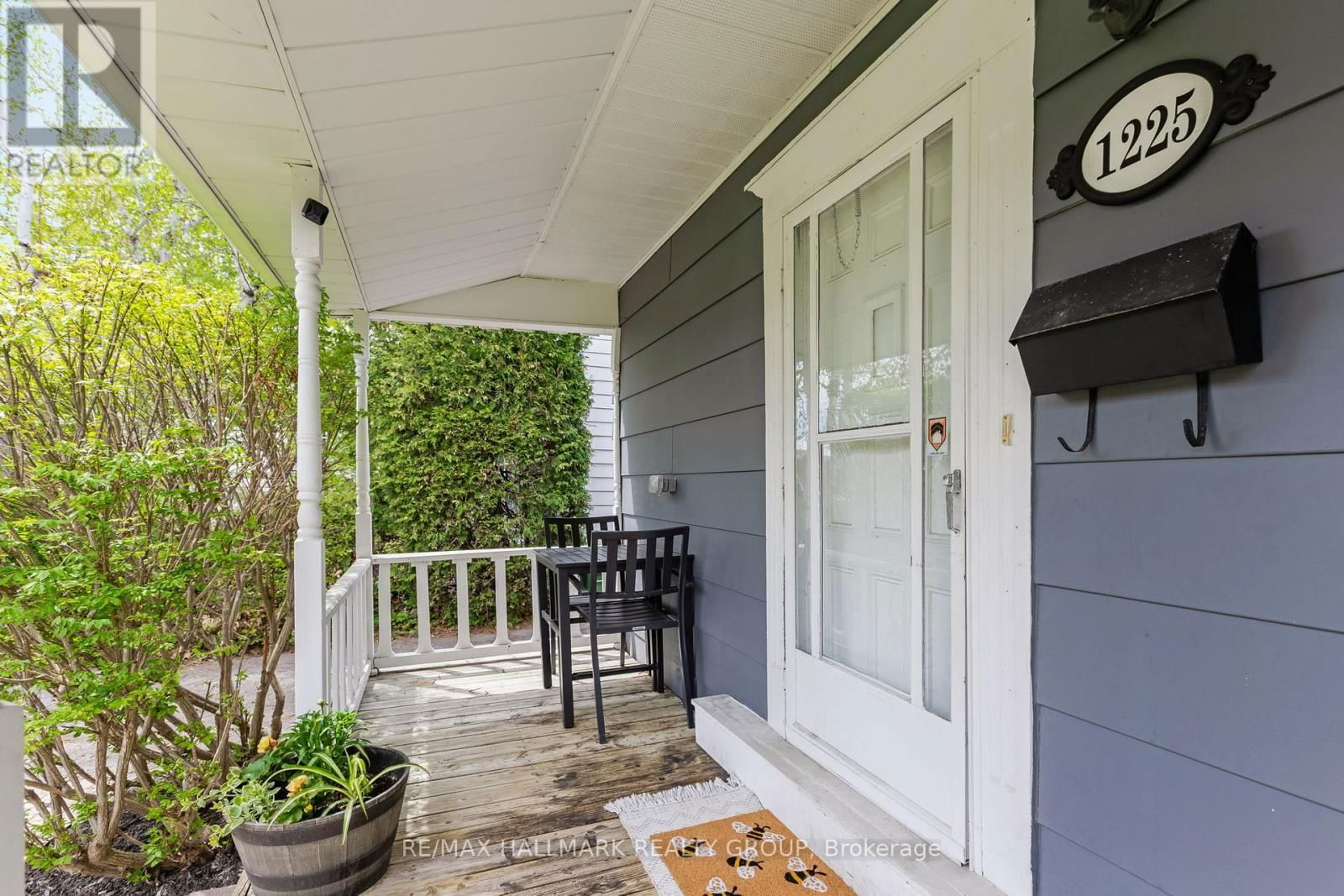1225 FOXBAR AVENUE Image 5