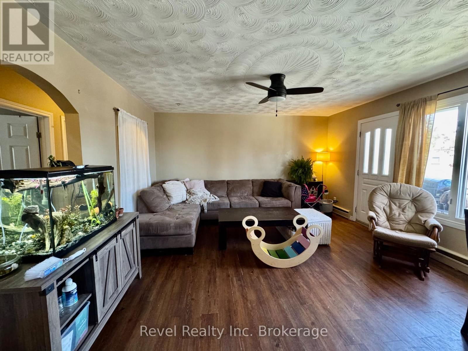 671 ANN STREET Image 34