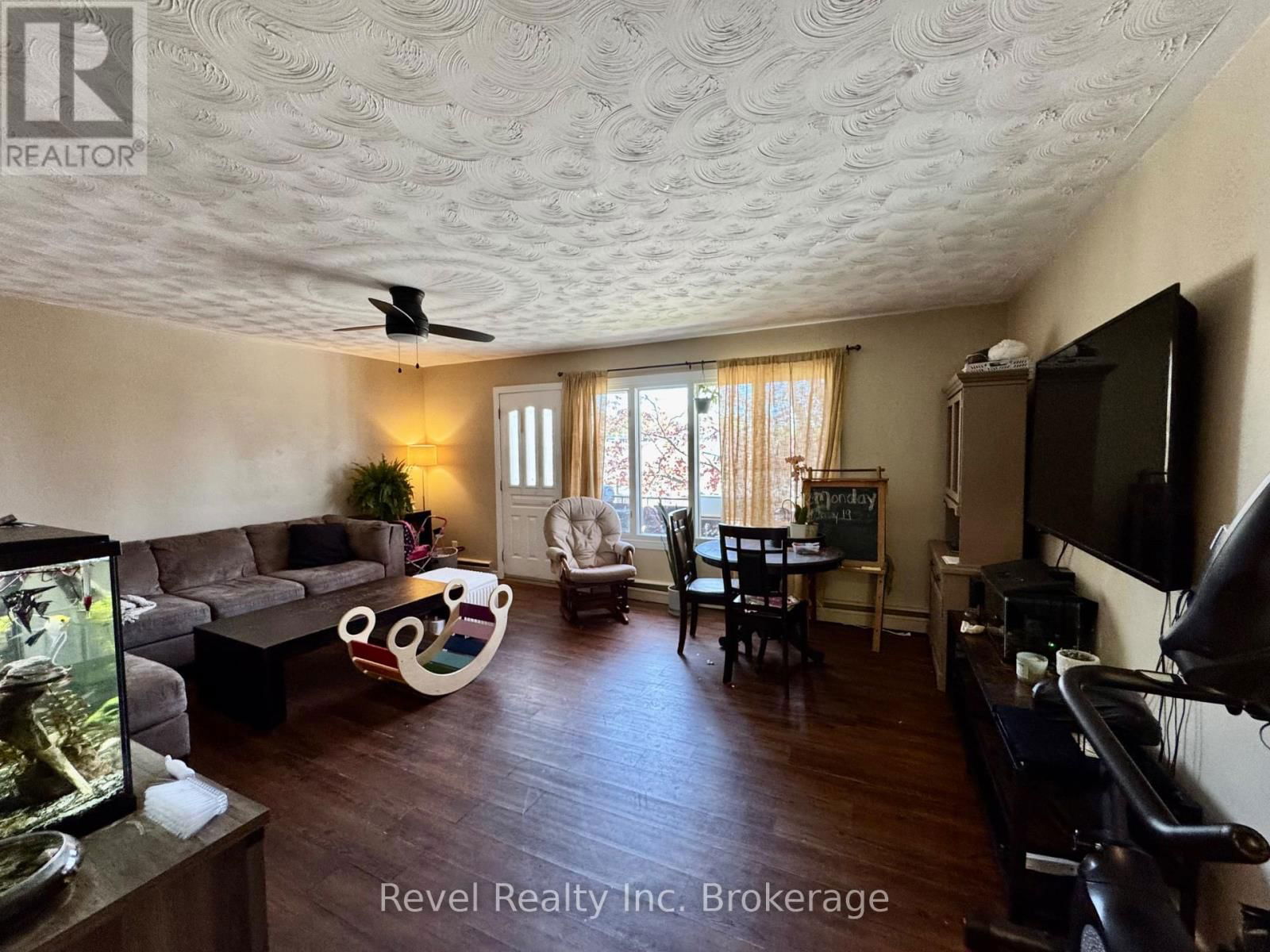 671 ANN STREET Image 37