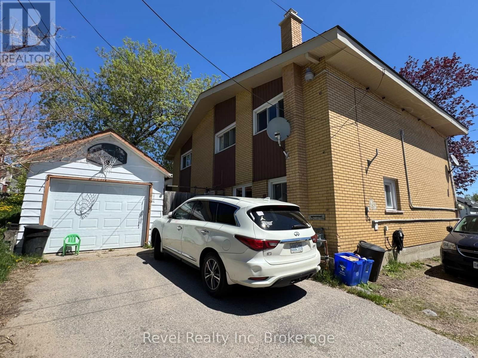 671 ANN STREET Image 41
