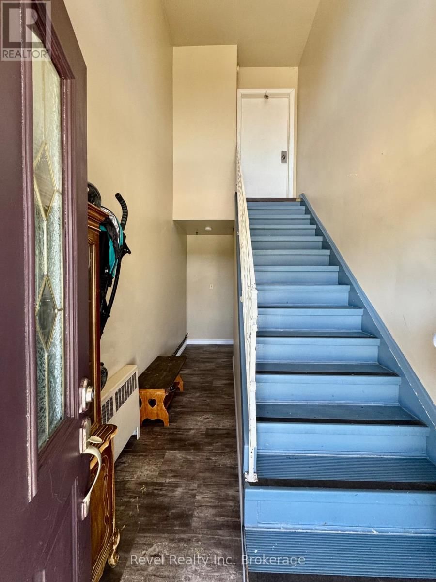 671 ANN STREET Image 5