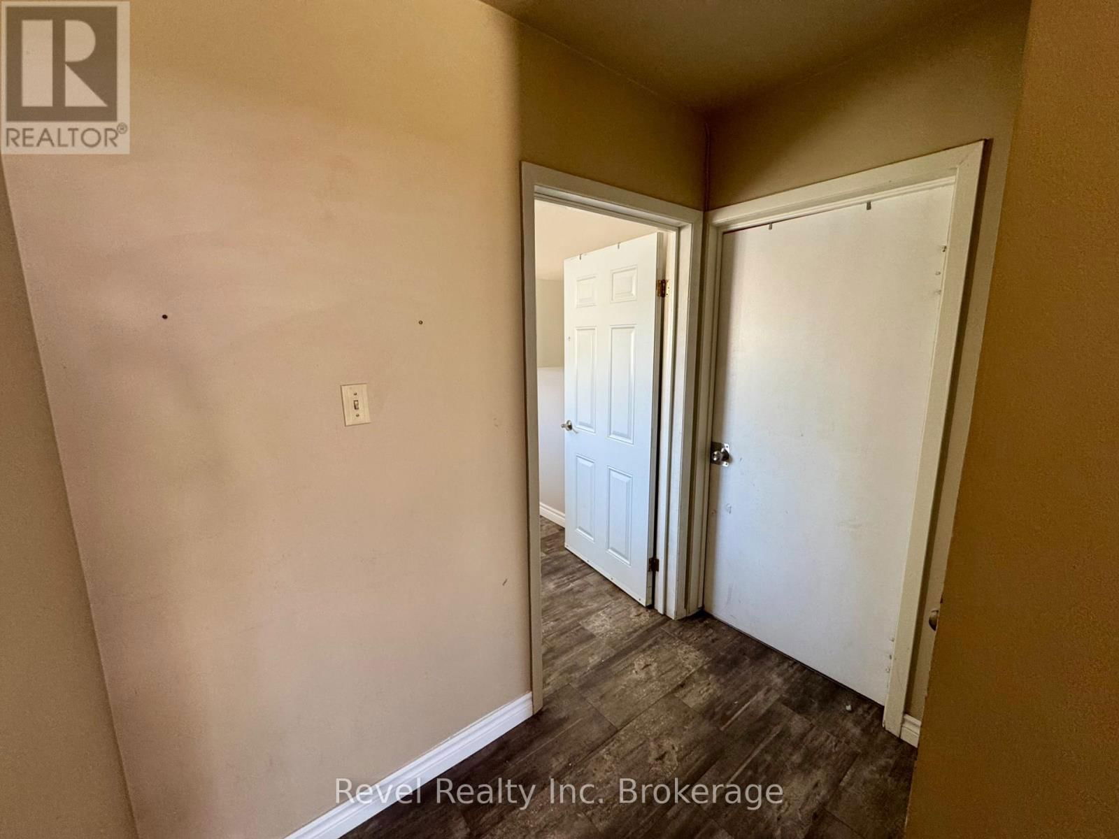 671 ANN STREET Image 6