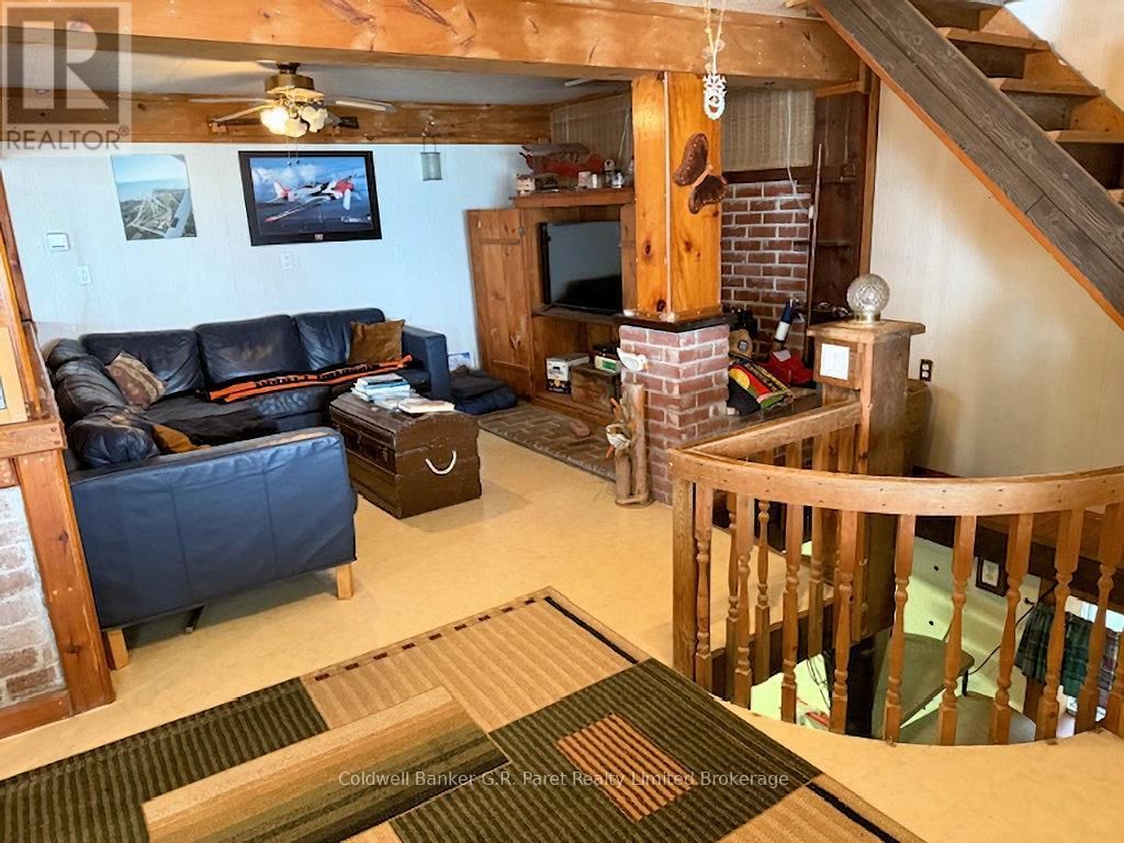 3393 WANEETA DRIVE Image 18