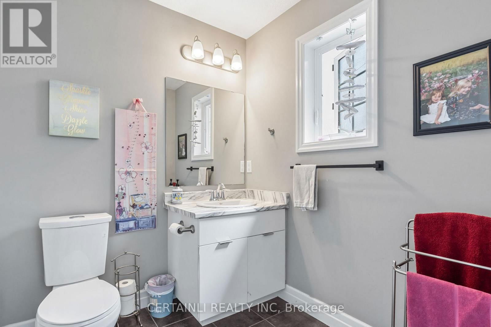 16 ANDERSON CRESCENT Image 26