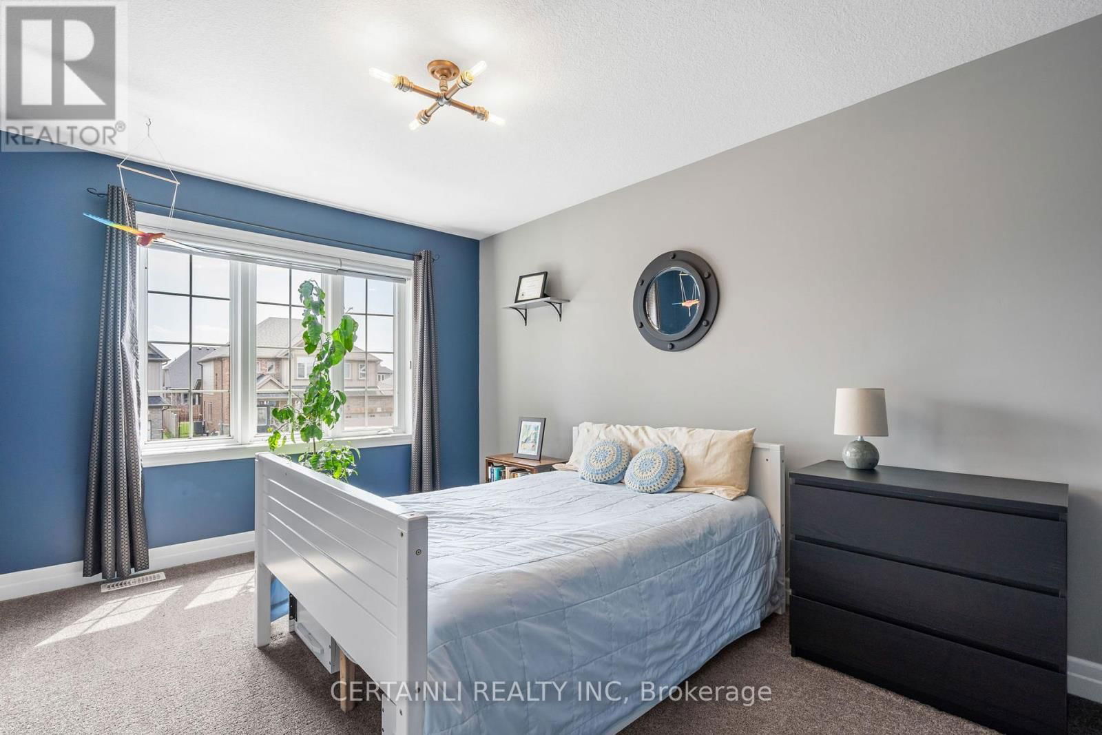 16 ANDERSON CRESCENT Image 27