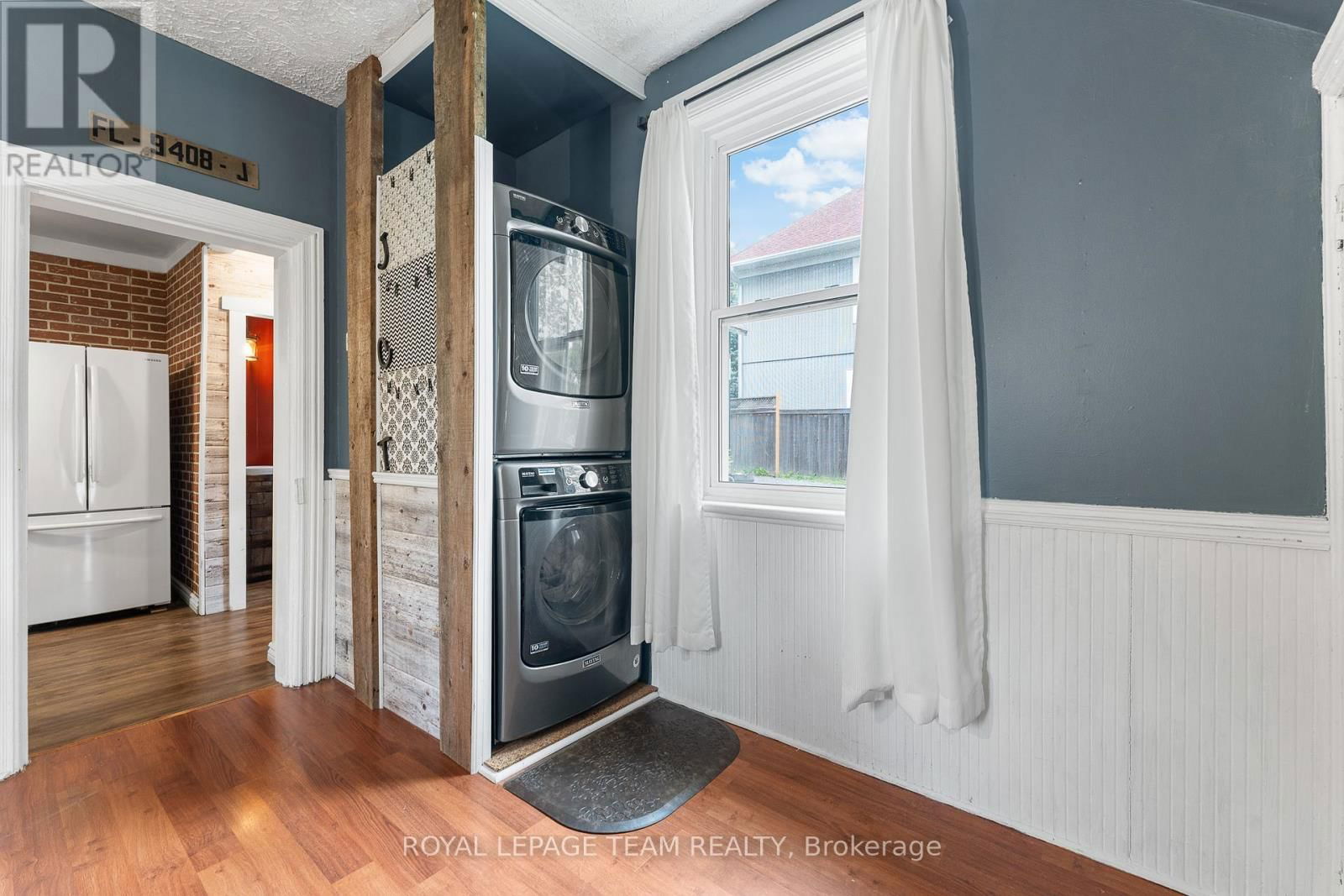 378 DONALD B MUNRO DRIVE Image 18