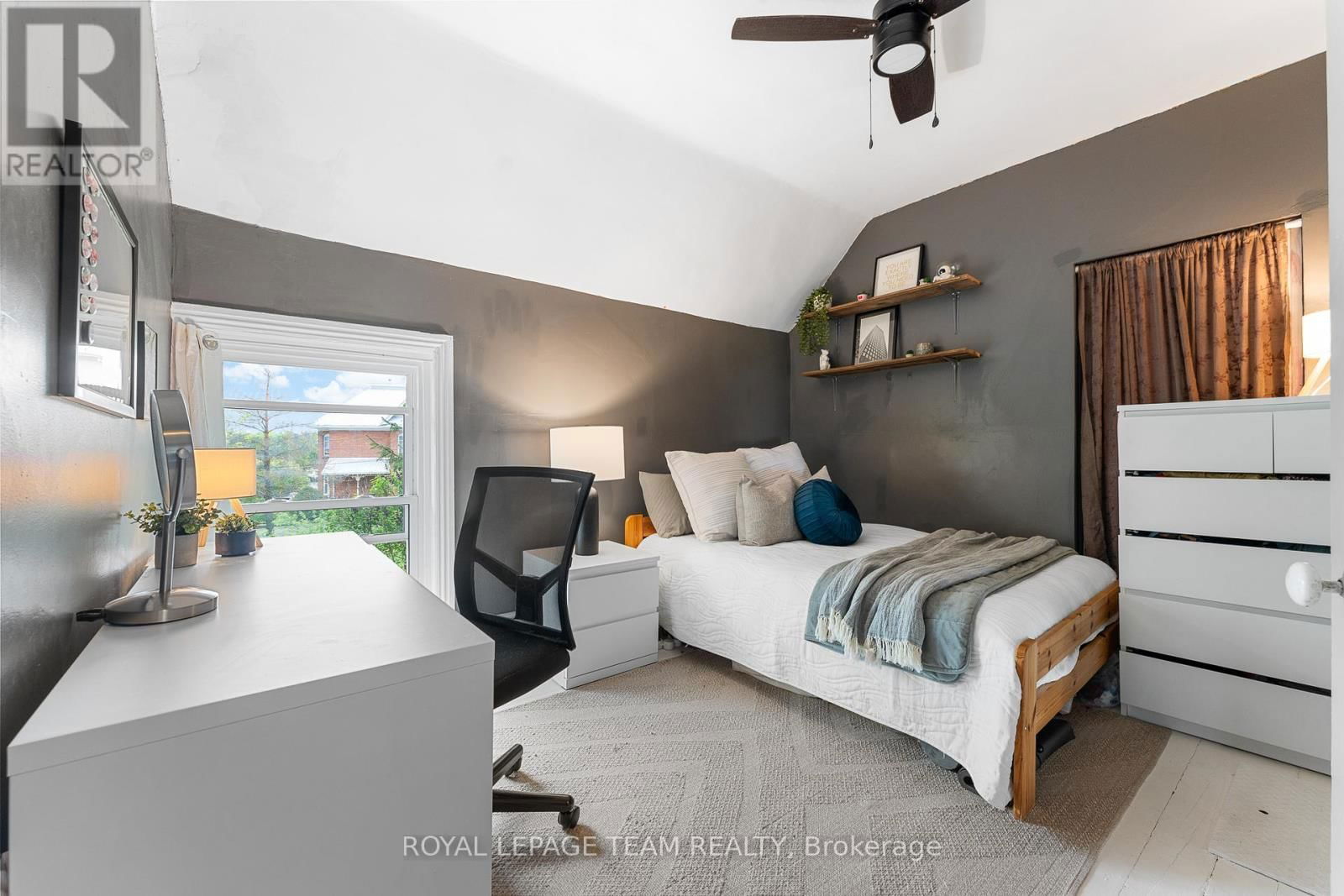 378 DONALD B MUNRO DRIVE Image 30