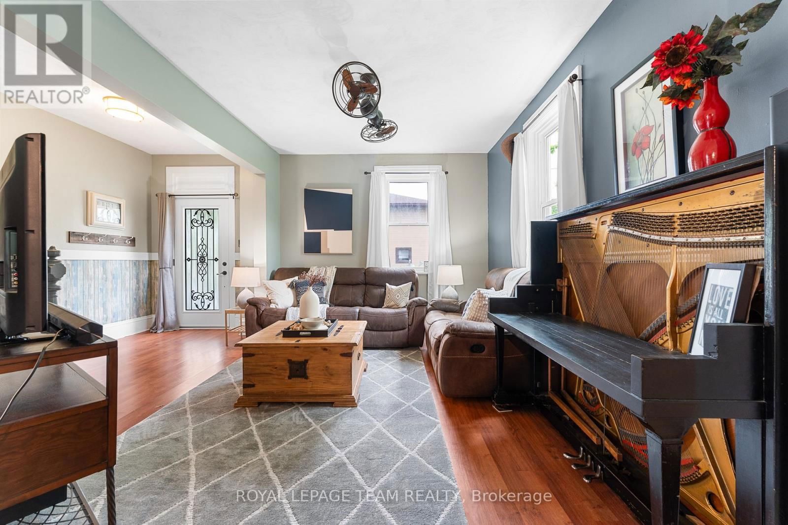 378 DONALD B MUNRO DRIVE Image 5